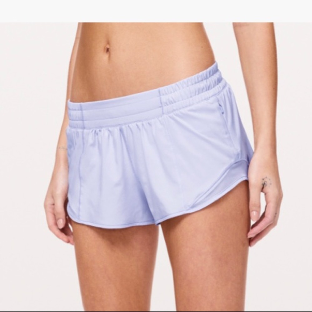 Lululemon 2.5” Hotty Hot Short II